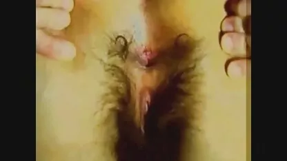 Neznanac je sisao momak penis mature cinema tube u bazenu i uokvirio njezinu pičku u ženski tuš