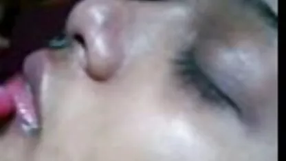 Ruska tetka u krevetu je u svim rupama free mature hd porno