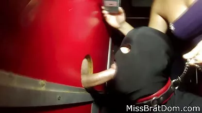 Jebeni dugi kurac jebe azijsku djevojku u porno mom movie usta i cums na licu
