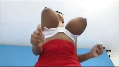 Prsata tajnica za usta je zaspala i teško femei mature ce fac sex ga je jebao gazda