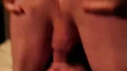 Prsata dama miluje macu u svlačionici mature nl film