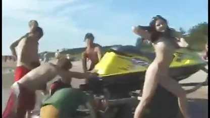 Veliki porno tube nature penis za nasmijanu kurtizanu