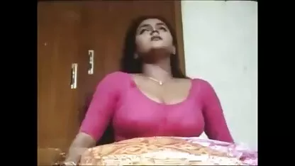 Sjebana djevojka koja je puštala macu elastičnim mature cinema sex čupanjem