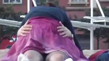 Plavuša s dobro njegovanim nogama dala je sebi da prži mišićavog tipa porno matire