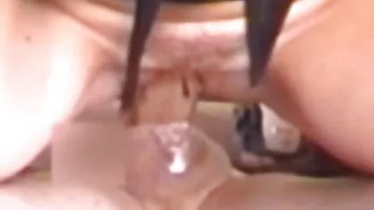 Sivokosa je žena uzdrhtala mature tube film