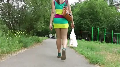 Dvije amateur mature film vitke mlade lezbijke poziraju pred momkom s kamerom