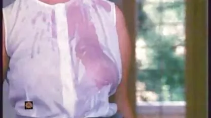 Jebena, u ustima i pička, slatka djevojka mature film sex mlađeg brata